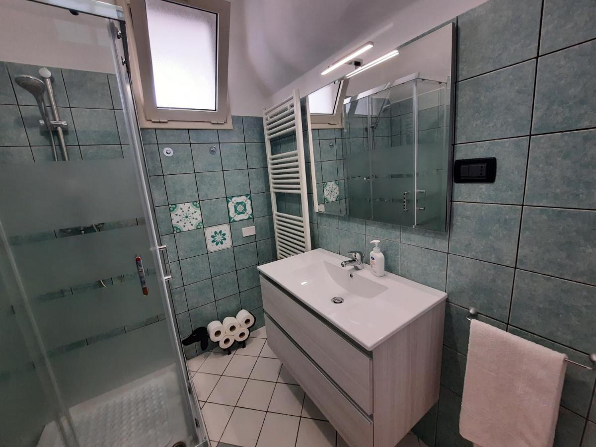 Casa Vacanza Serena Лече Екстериор снимка